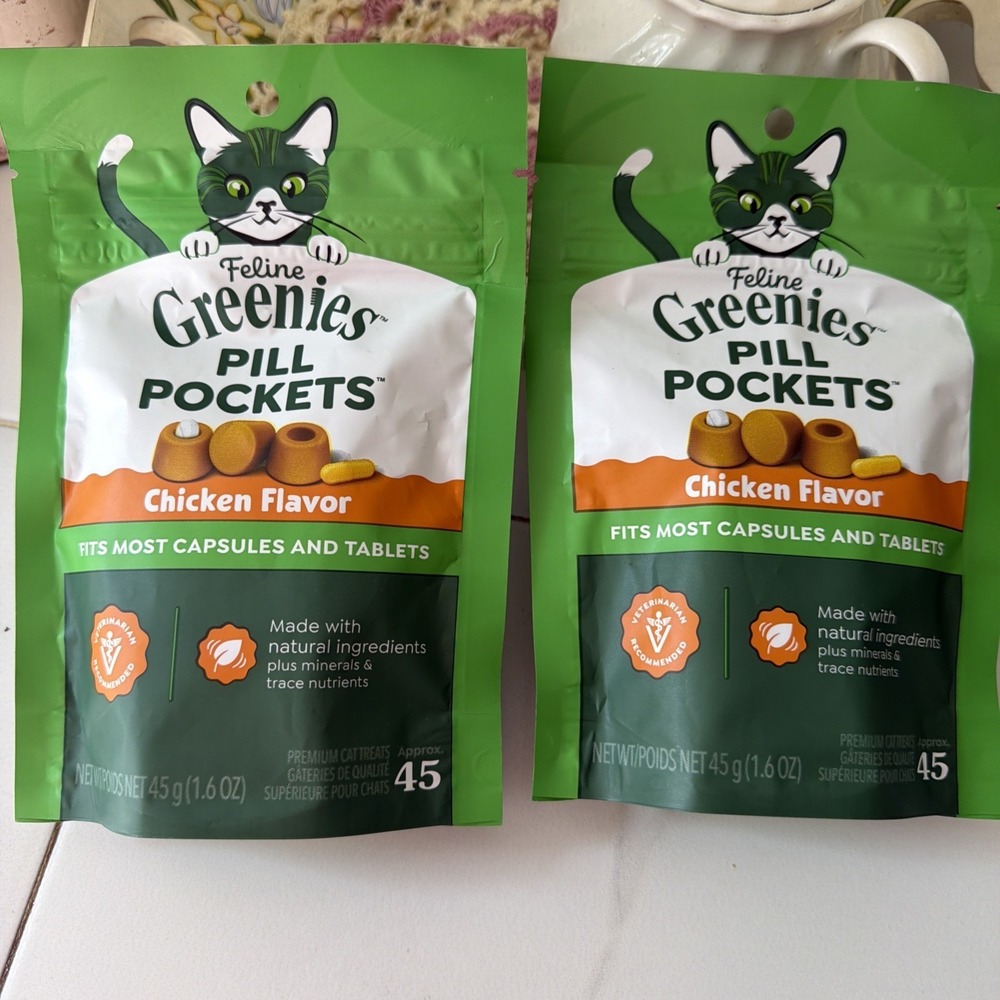 2 Greenies Feline Pill Pockets Cats Natural Soft Cat Treats Chicken Flavor 90